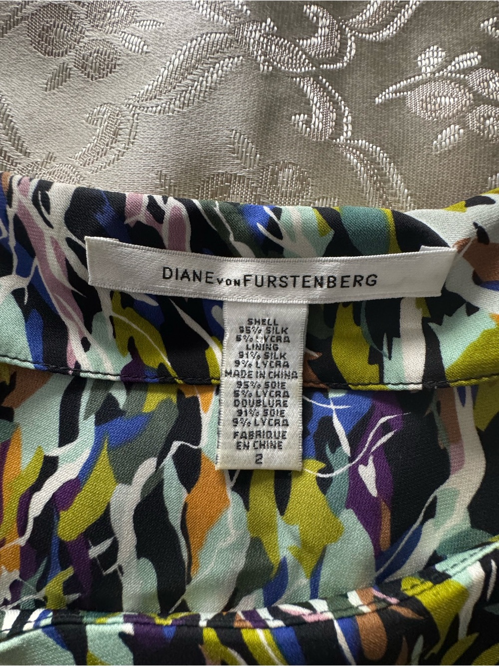 Diane Von Furstenberg Fraley Silk Ruched Abstract Print Dress Size 2 - Picture 4 of 9